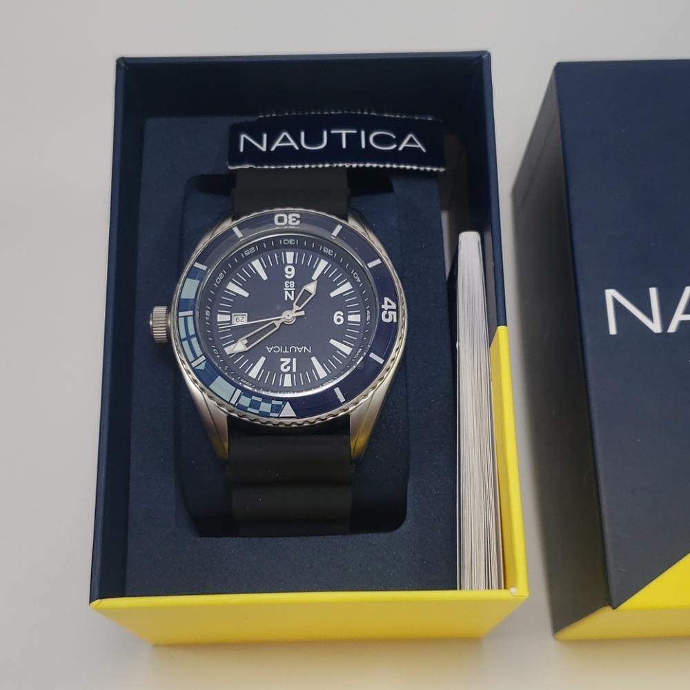 Men's watch by Nautica - Picture 2 of 3